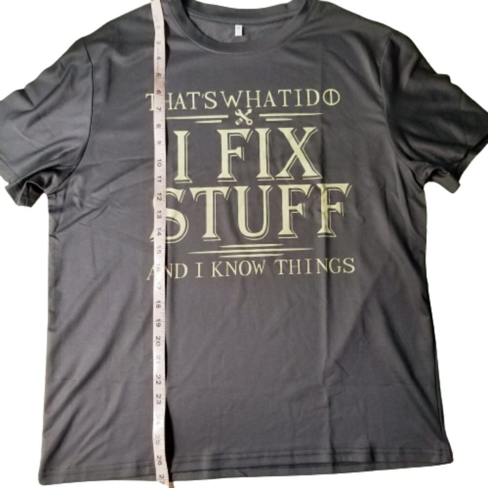Crew Neck T-Shirt with Tools Graphic Size Medium - Picture 4 of 7